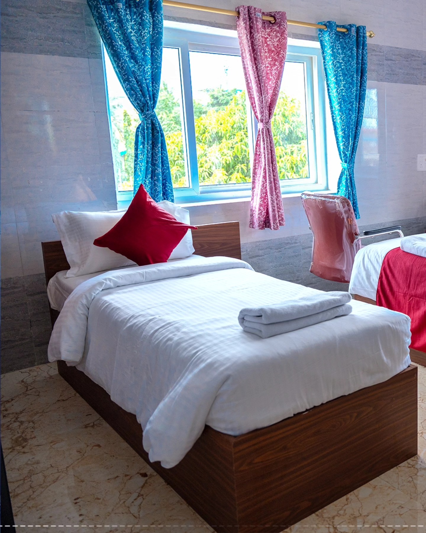 travelers hotel Bhubaneswar Bapuji Nagar, best hotel near station Bhubaneswar, budget hotel Bapuji Nagar Bhubaneswar, premium stay Bhubaneswar