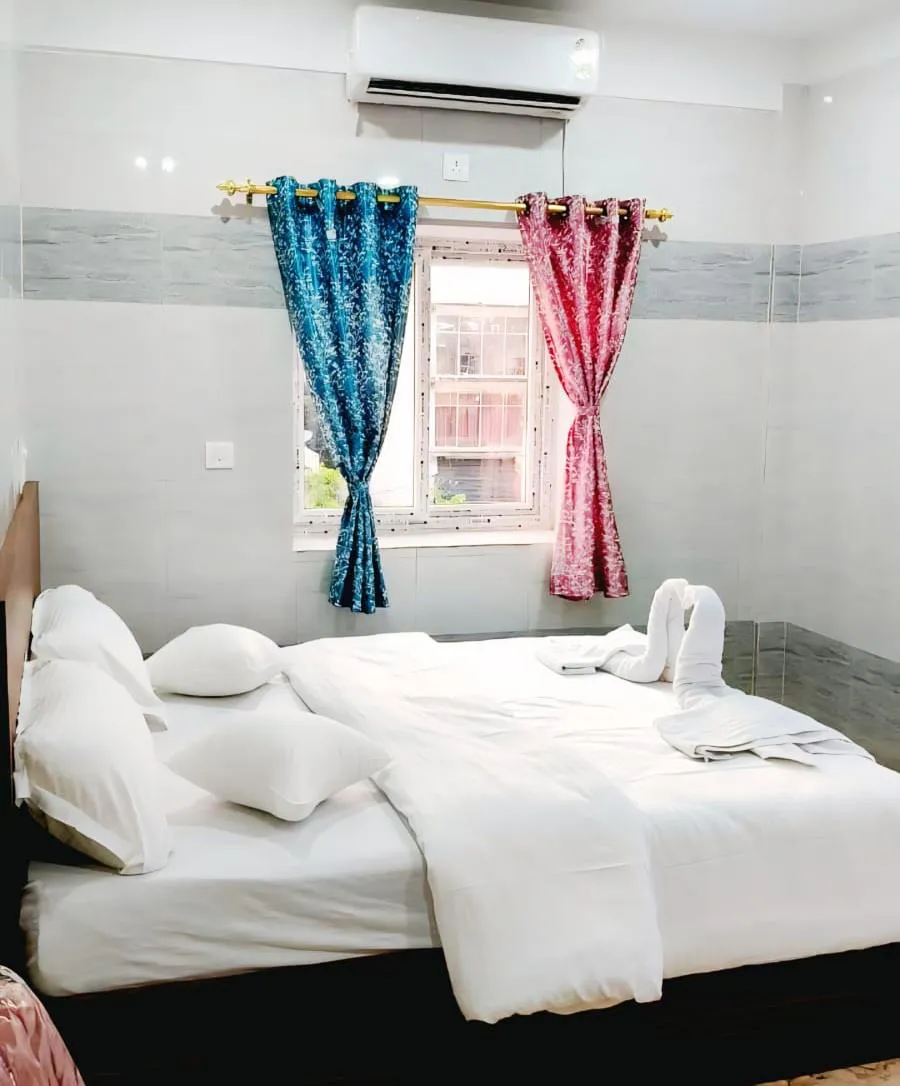 Hotel Mirka Plaza,3 star hotel in Bhubaneswar,3 star hotel in Bapuji Nagar,Best 3 star hotel Bhubaneswar,Affordable hotel in Bhubaneswar,Best hotels near Bhbaneshwar Airport,Best hotels near Bhbaneshwar Railway Station,hotels near me bhubaneswar,hotels near me bhubaneswar airport,hotels near me bhubaneswar railway station,3 star hotel near me bhubaneswar Odisha.